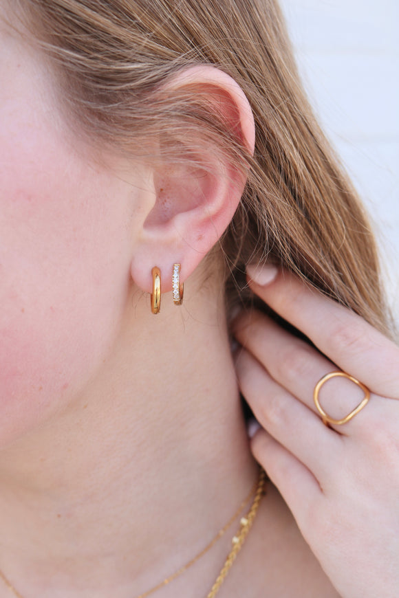 Tiny Sparkle Hoops - Gold *atolea